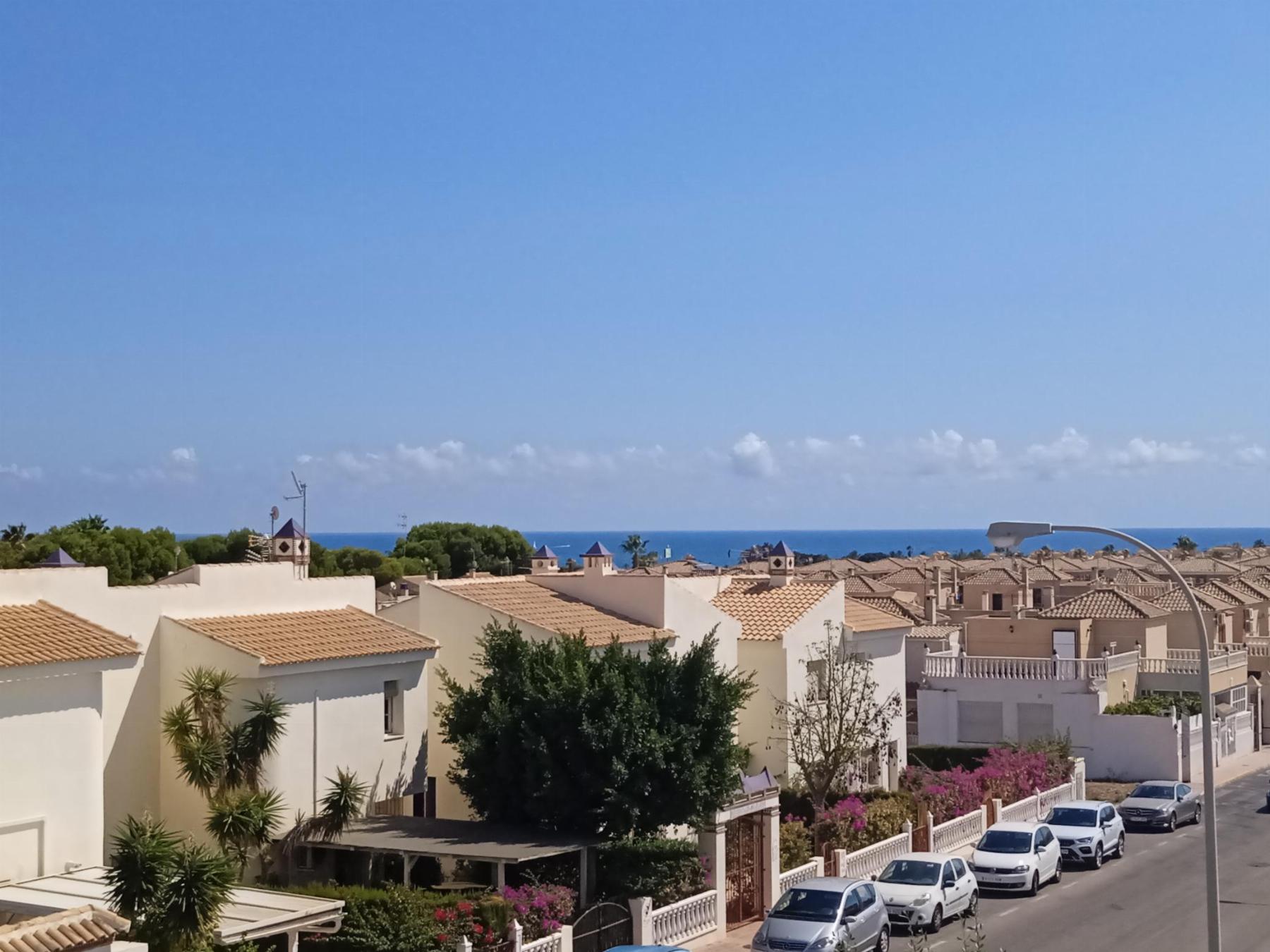 For sale of chalet in Torrevieja