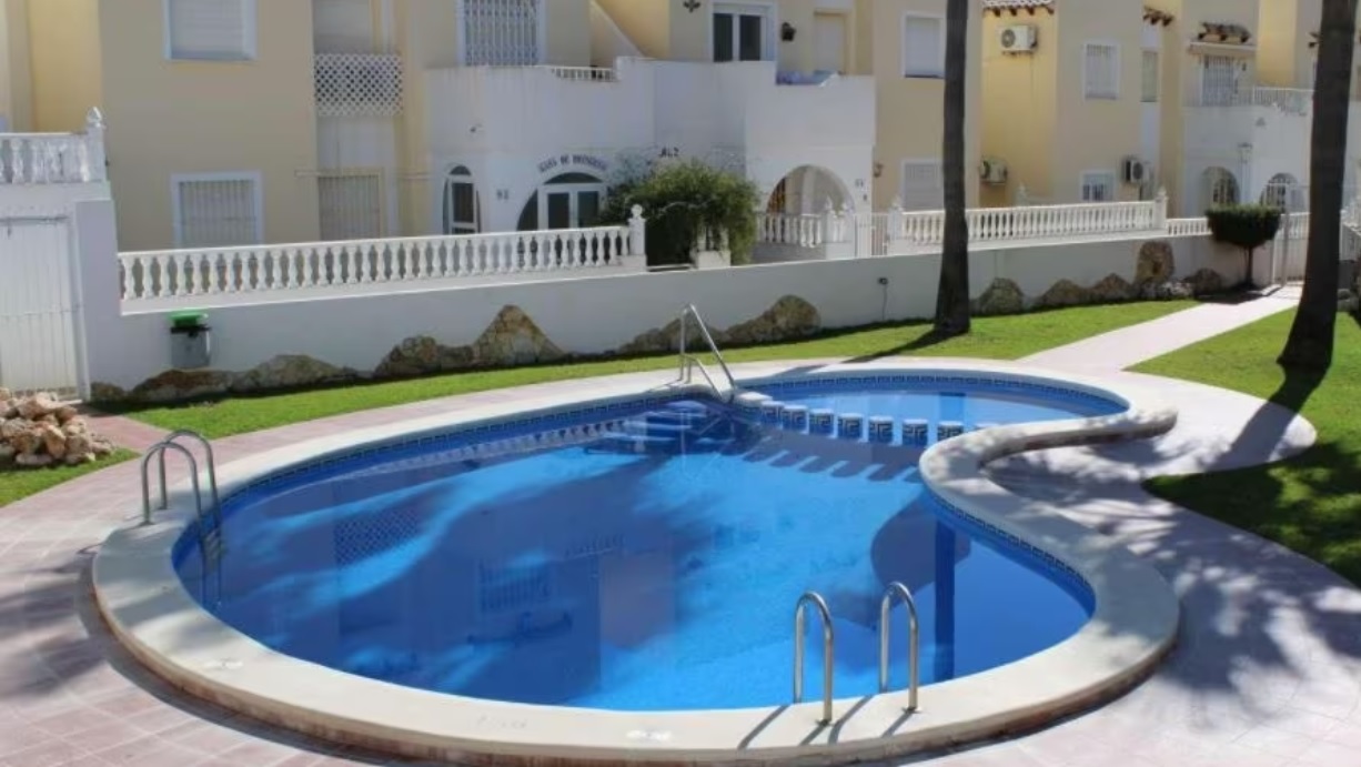 For sale of chalet in Orihuela Costa
