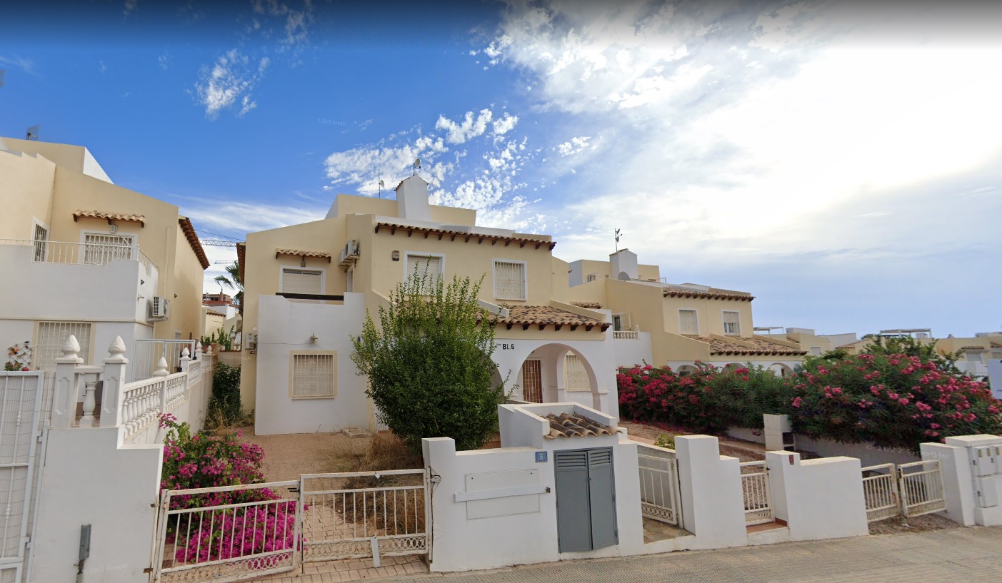 For sale of chalet in Orihuela Costa