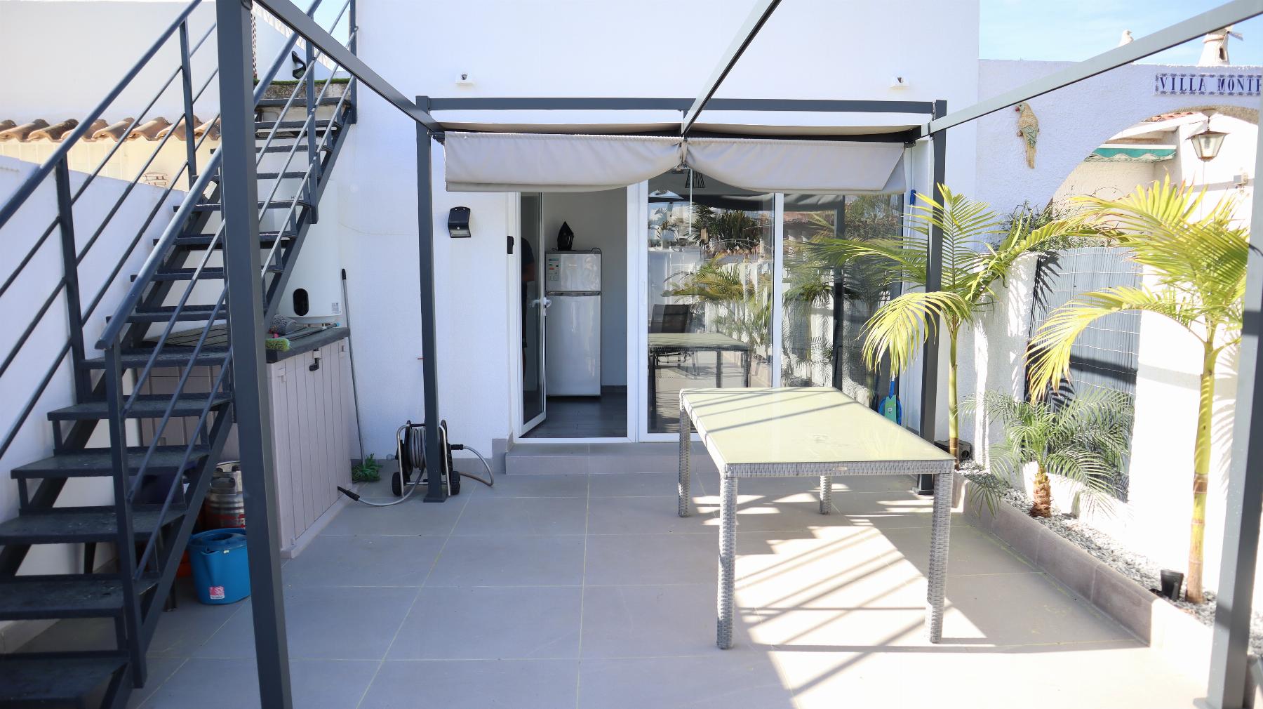 For sale of chalet in Orihuela Costa