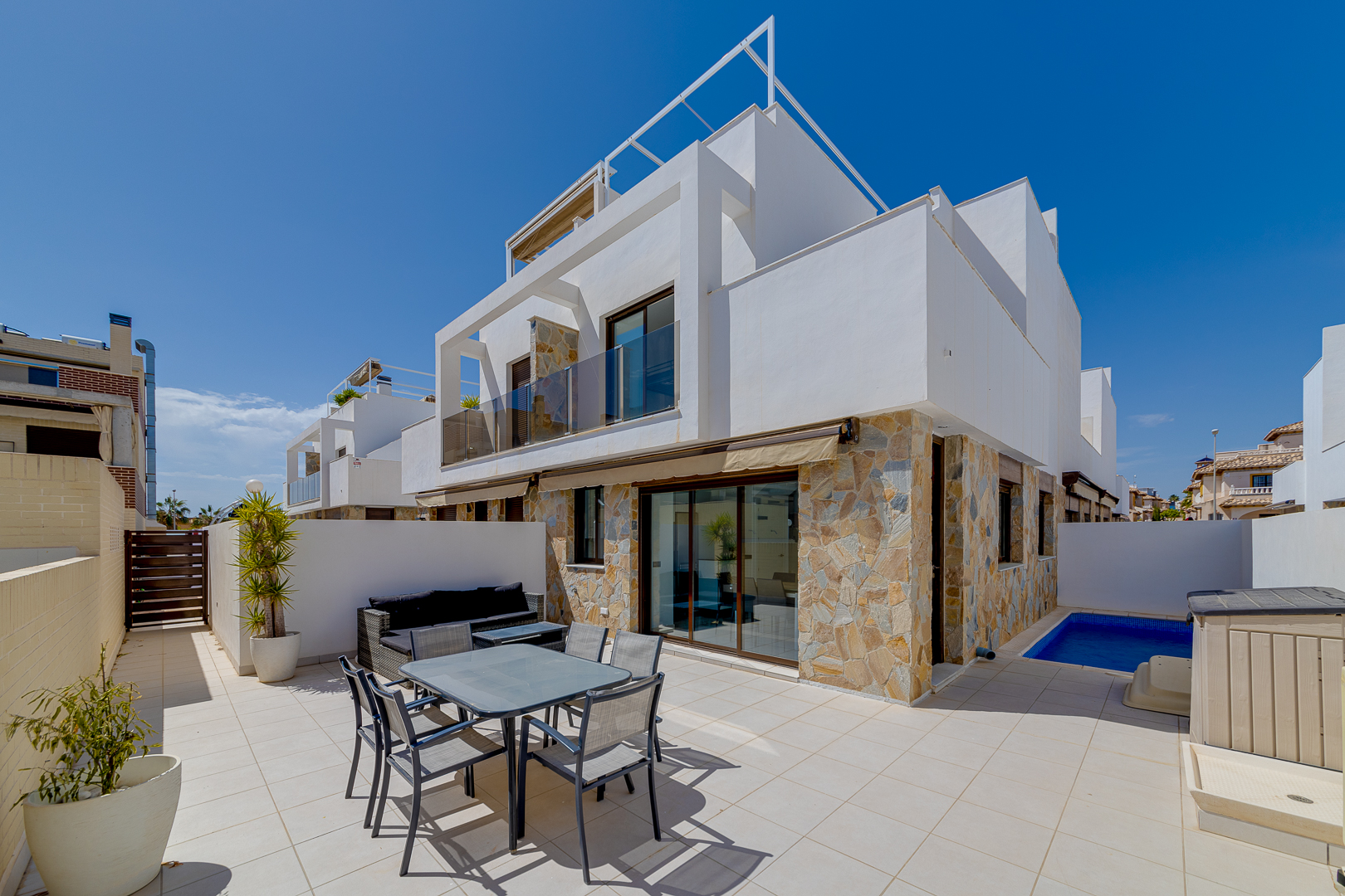 Venta de chalet en Orihuela Costa