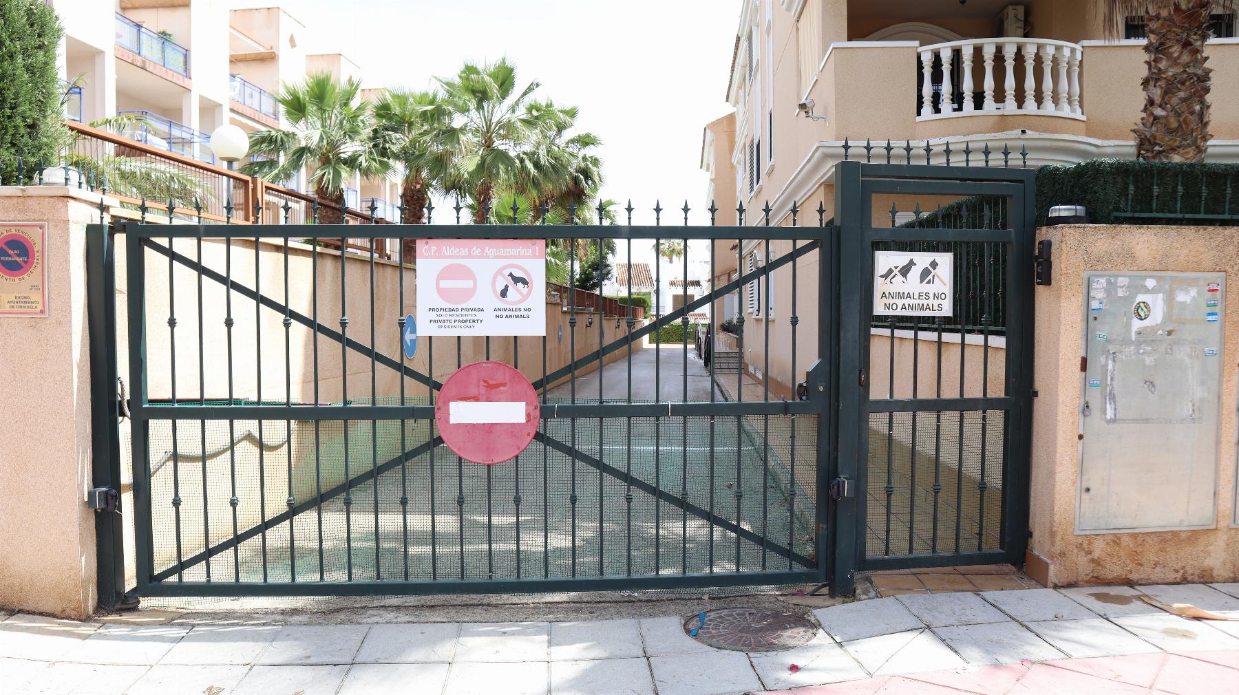 For sale of garage in Orihuela Costa