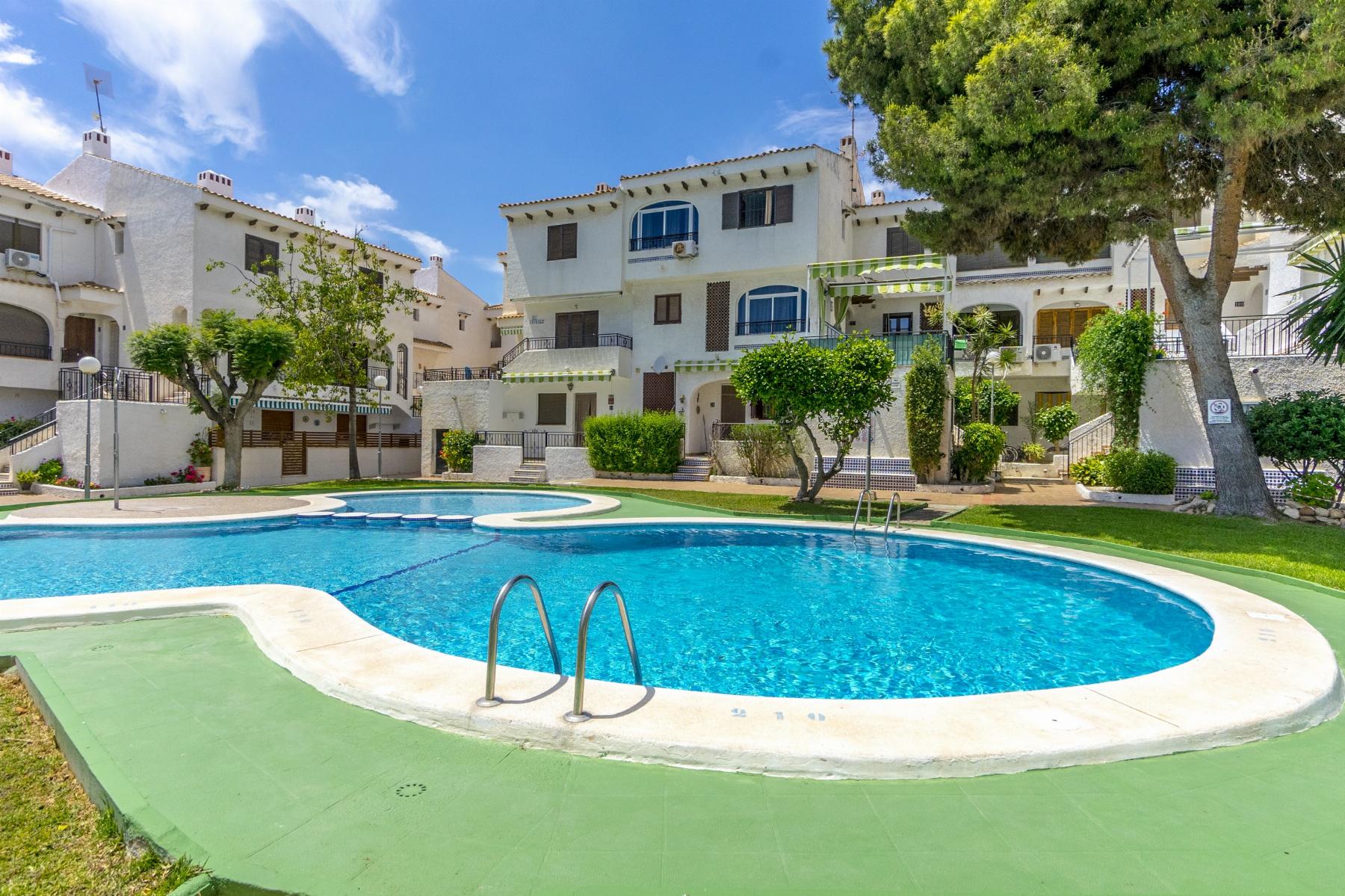 For sale of bungalow in Orihuela Costa