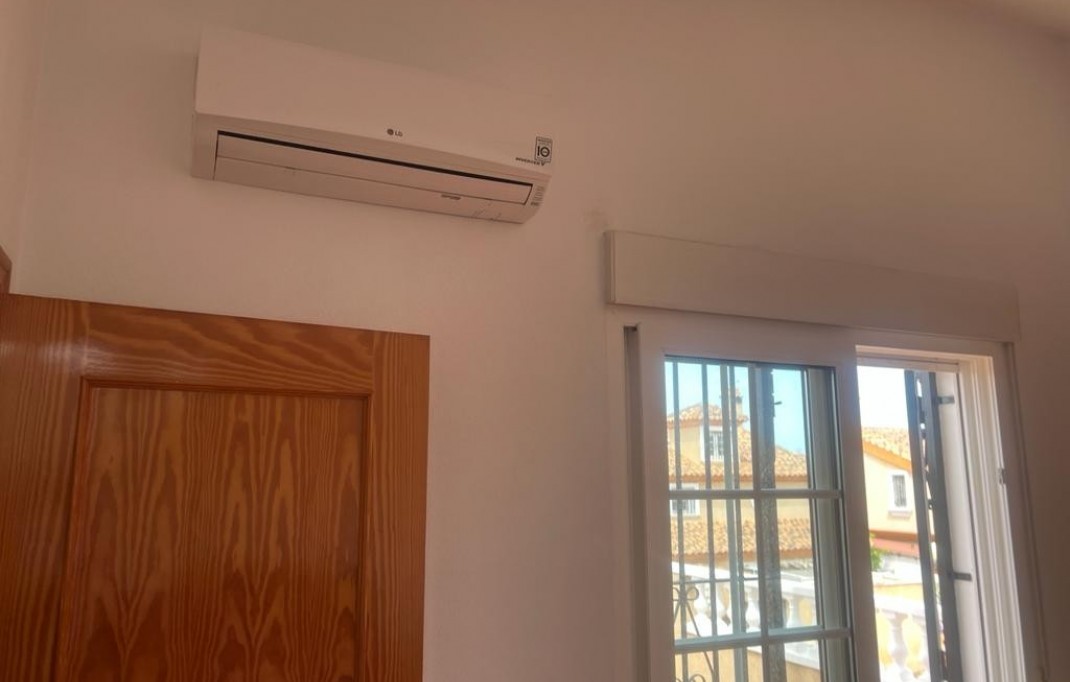 Venta de chalet en Pilar de la Horadada