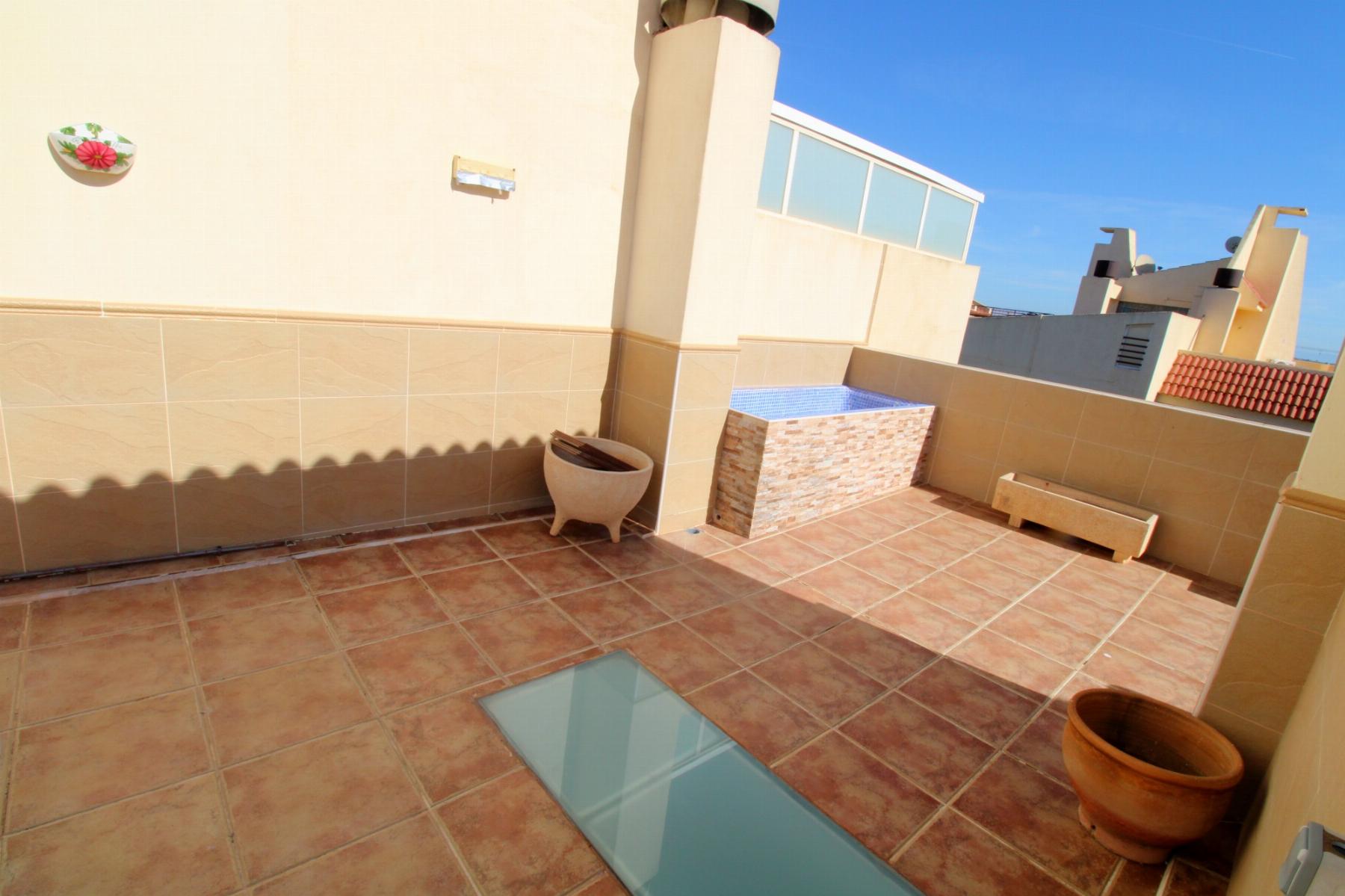 For sale of penthouse in Torrevieja