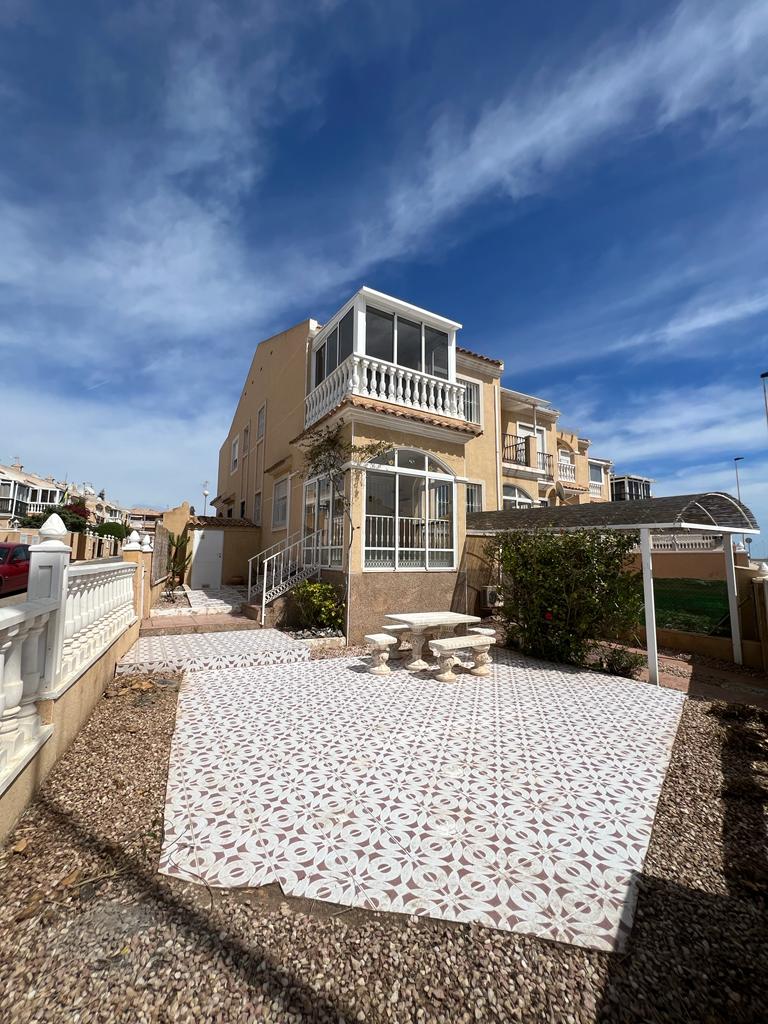 For sale of duplex in Torrevieja