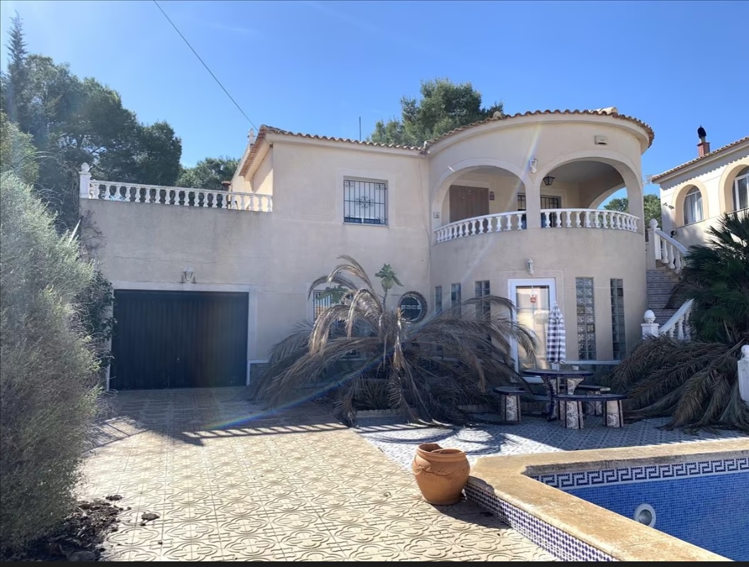 For sale of chalet in San Miguel de Salinas