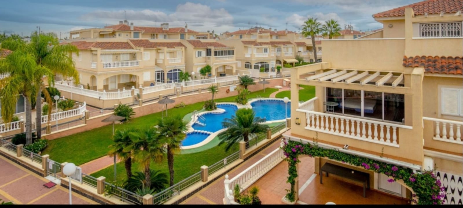 For sale of chalet in Orihuela Costa