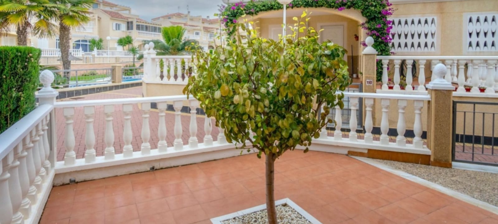 For sale of chalet in Orihuela Costa