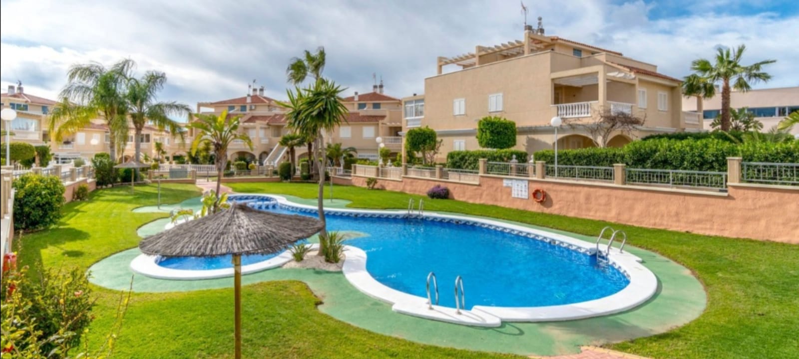 For sale of chalet in Orihuela Costa