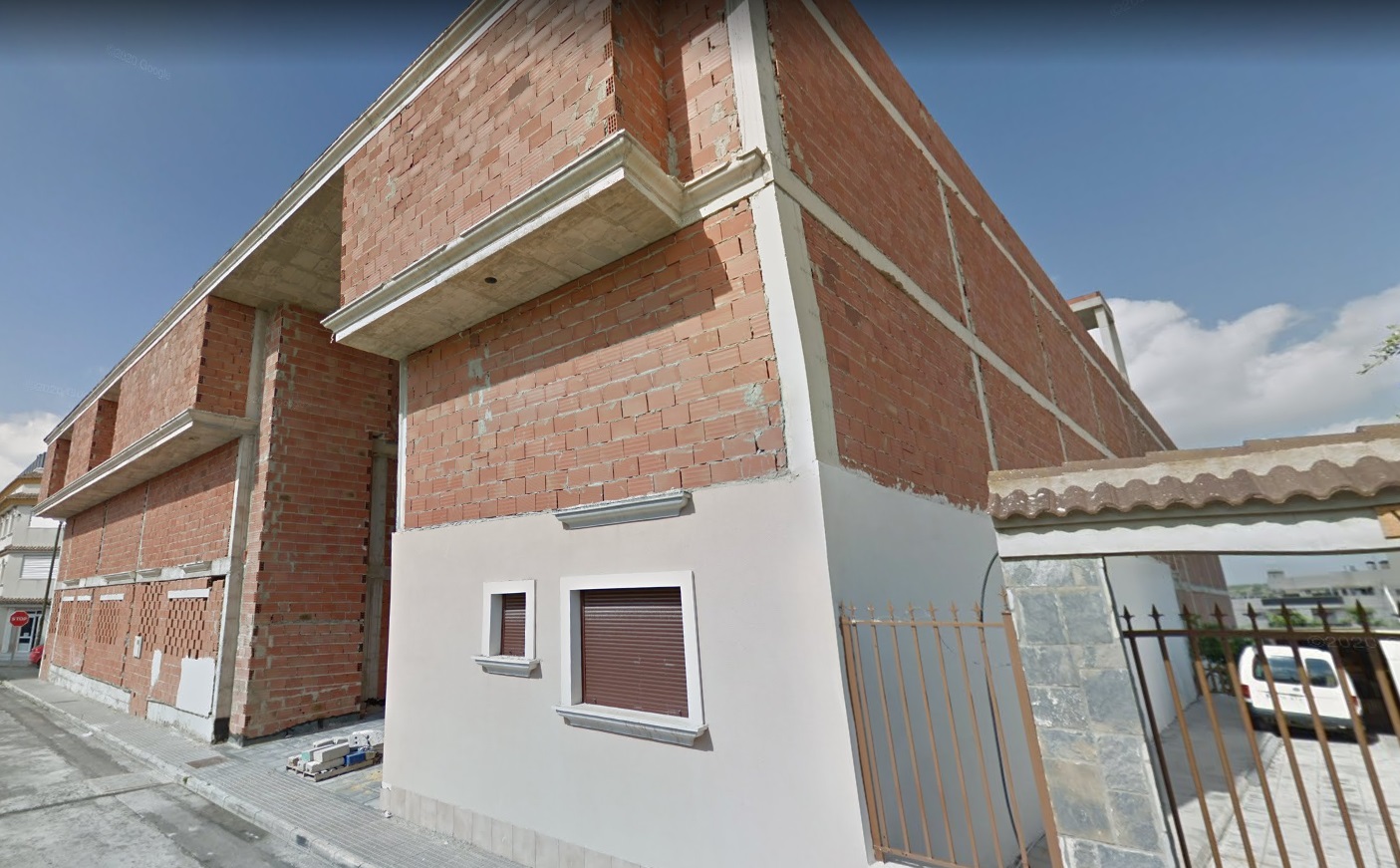 Venta de edificio en San Miguel de Salinas