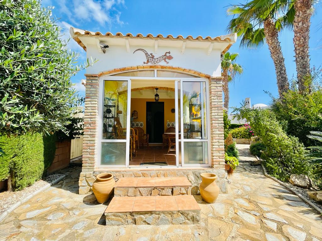 Venta de chalet en Orihuela Costa