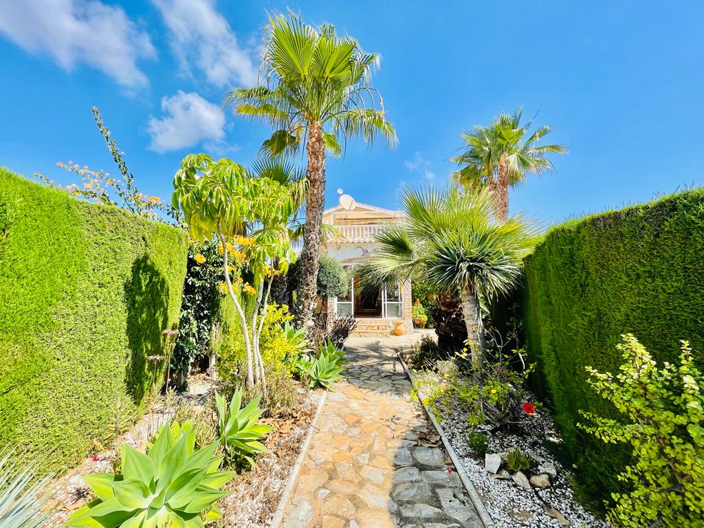 Venta de chalet en Orihuela Costa
