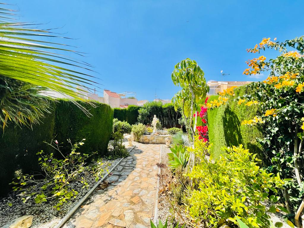 Venta de chalet en Orihuela Costa