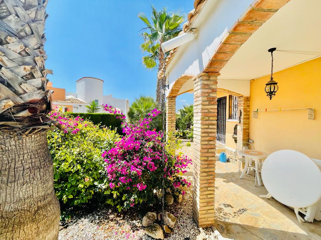Venta de chalet en Orihuela Costa