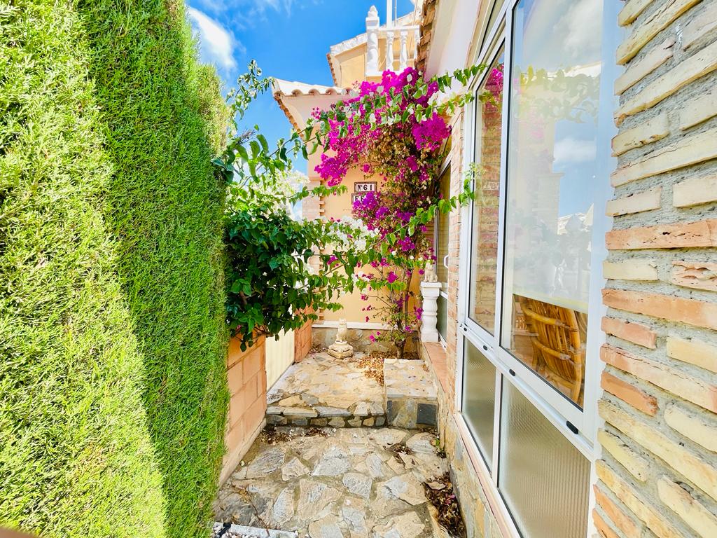 Venta de chalet en Orihuela Costa