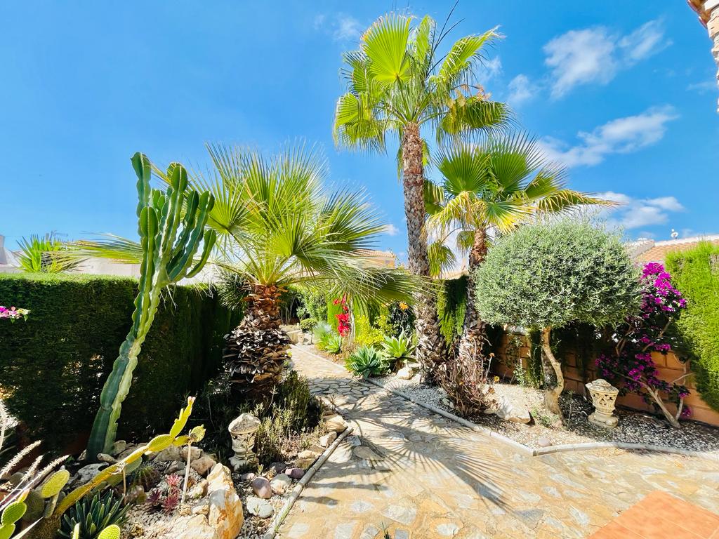 Venta de chalet en Orihuela Costa