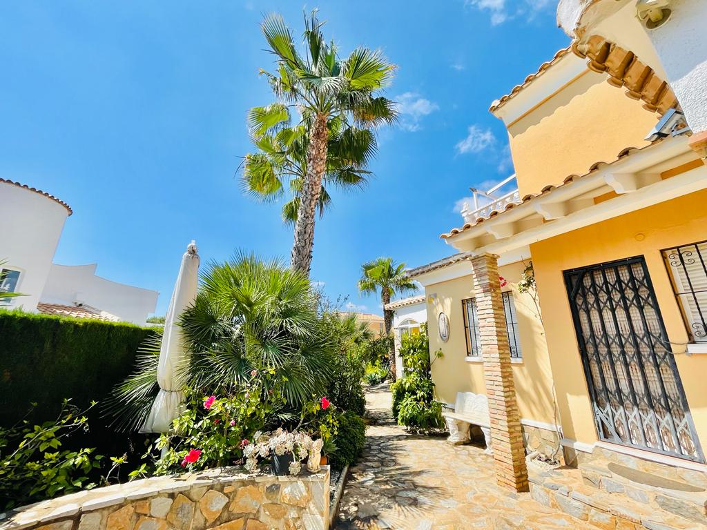 Venta de chalet en Orihuela Costa