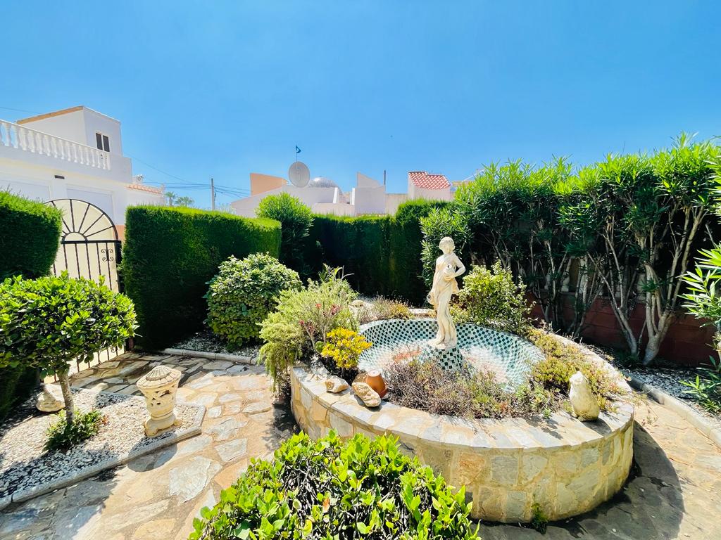 Venta de chalet en Orihuela Costa