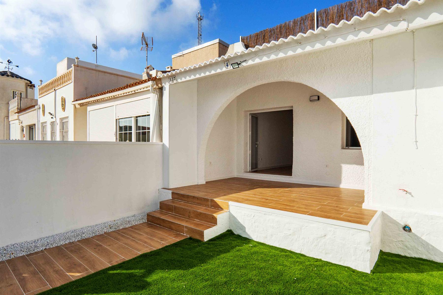 For sale of bungalow in Orihuela Costa