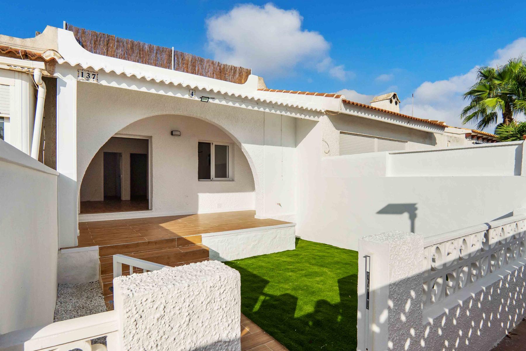 For sale of bungalow in Orihuela Costa