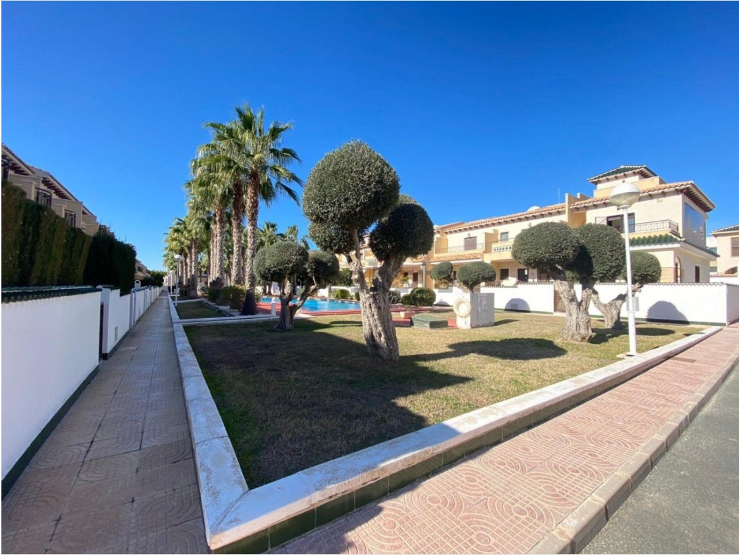Venta de chalet en Rojales