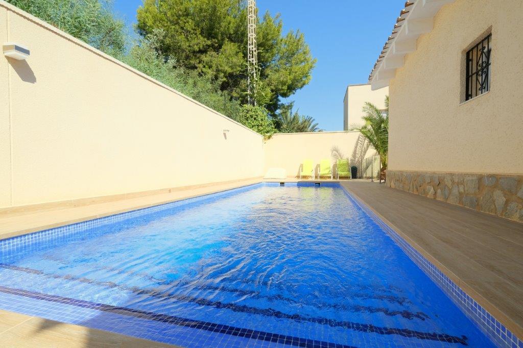 Venta de chalet en Orihuela Costa
