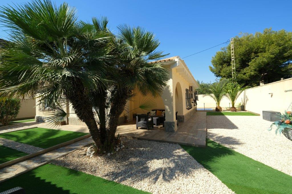 Venta de chalet en Orihuela Costa