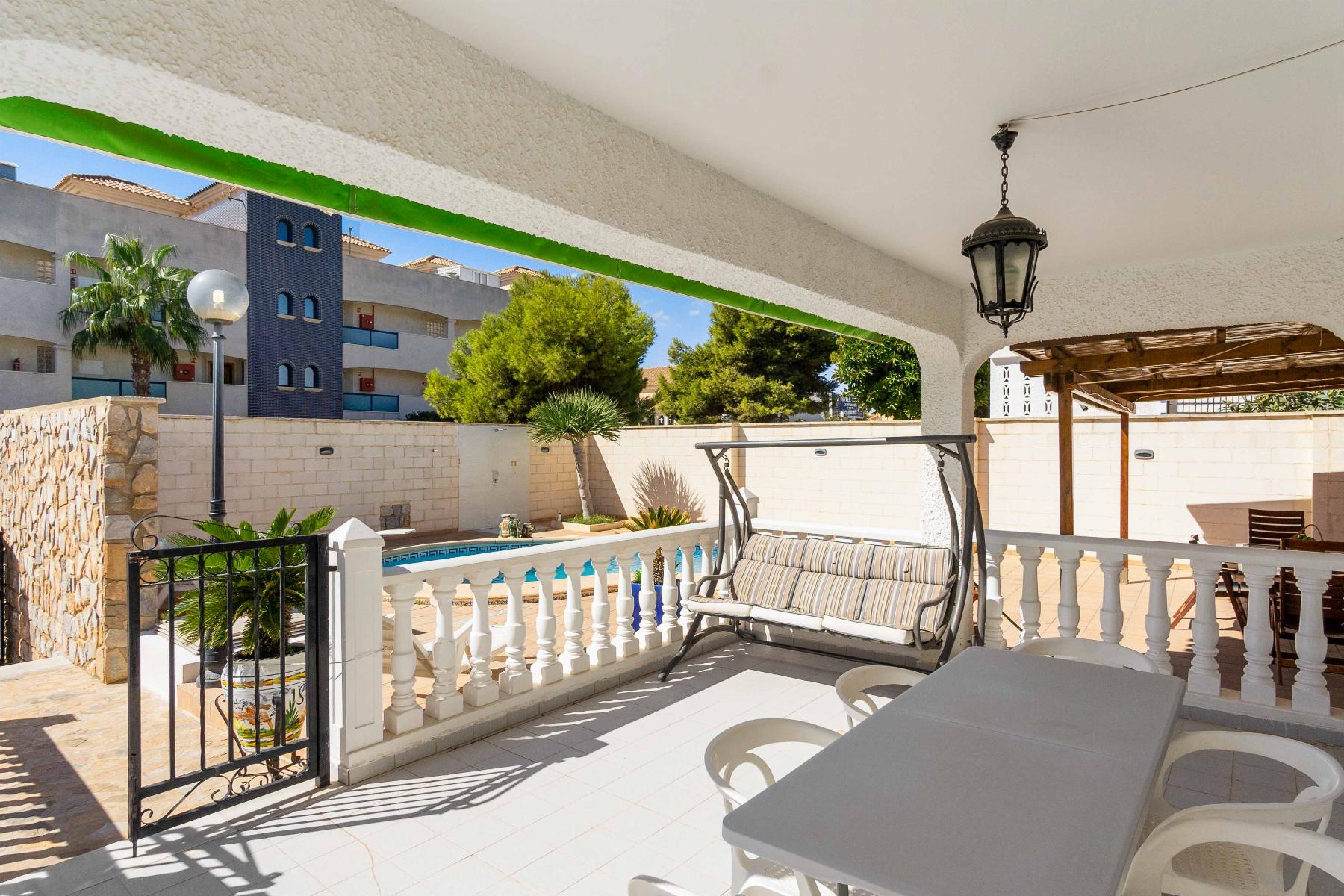 For sale of chalet in Orihuela Costa
