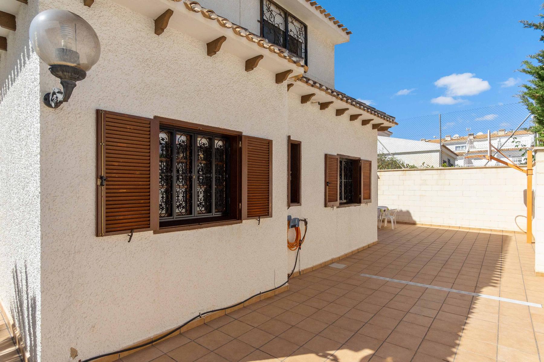 For sale of chalet in Orihuela Costa