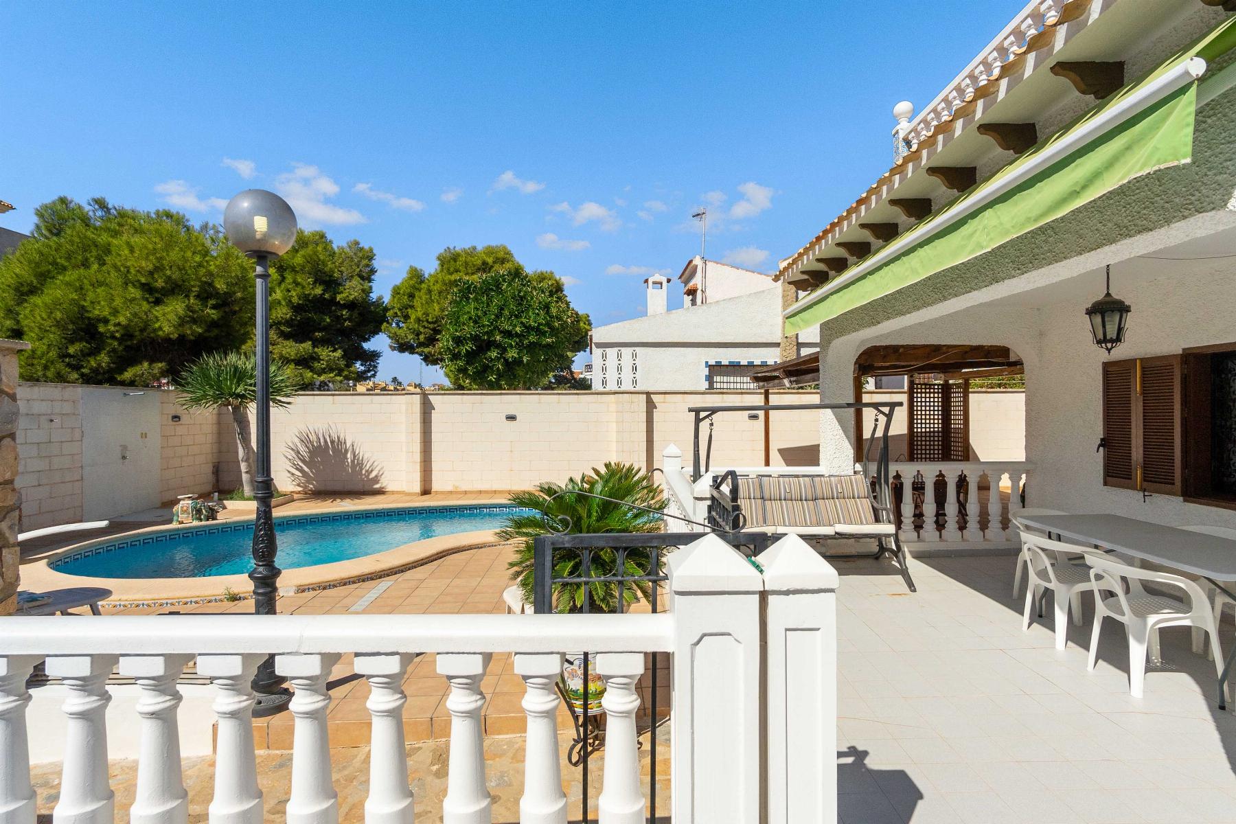For sale of chalet in Orihuela Costa