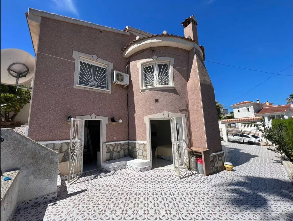 For sale of chalet in Rojales