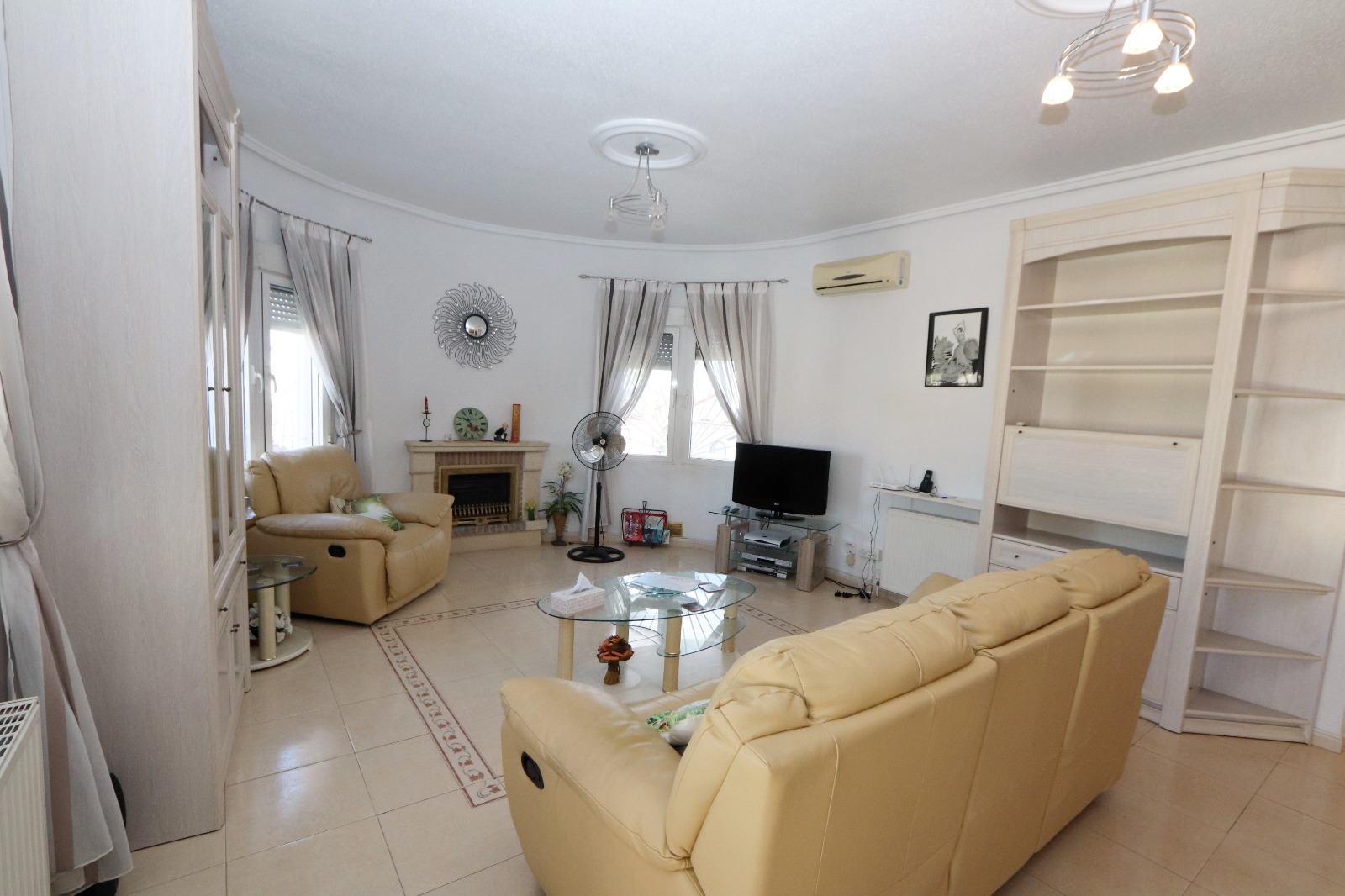 For sale of chalet in Rojales