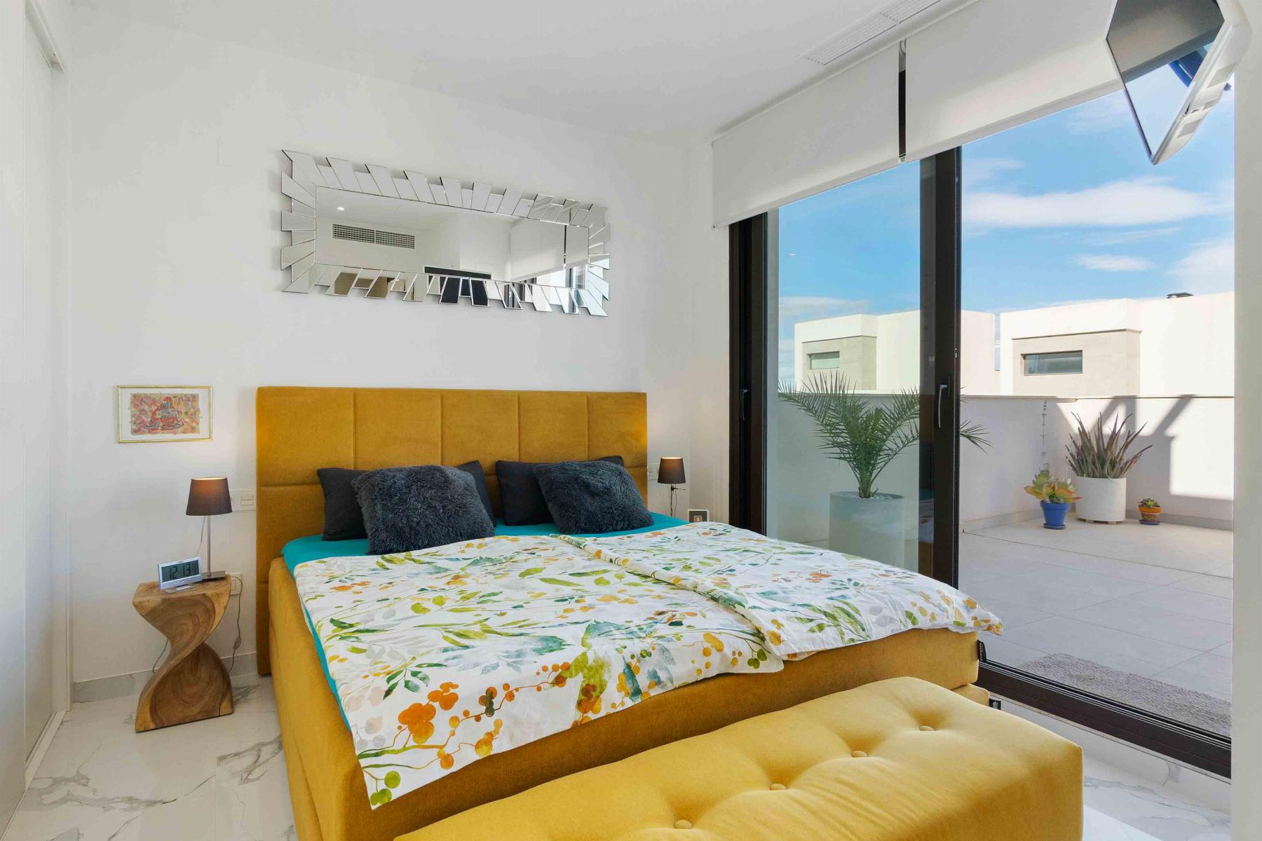 For sale of chalet in Rojales