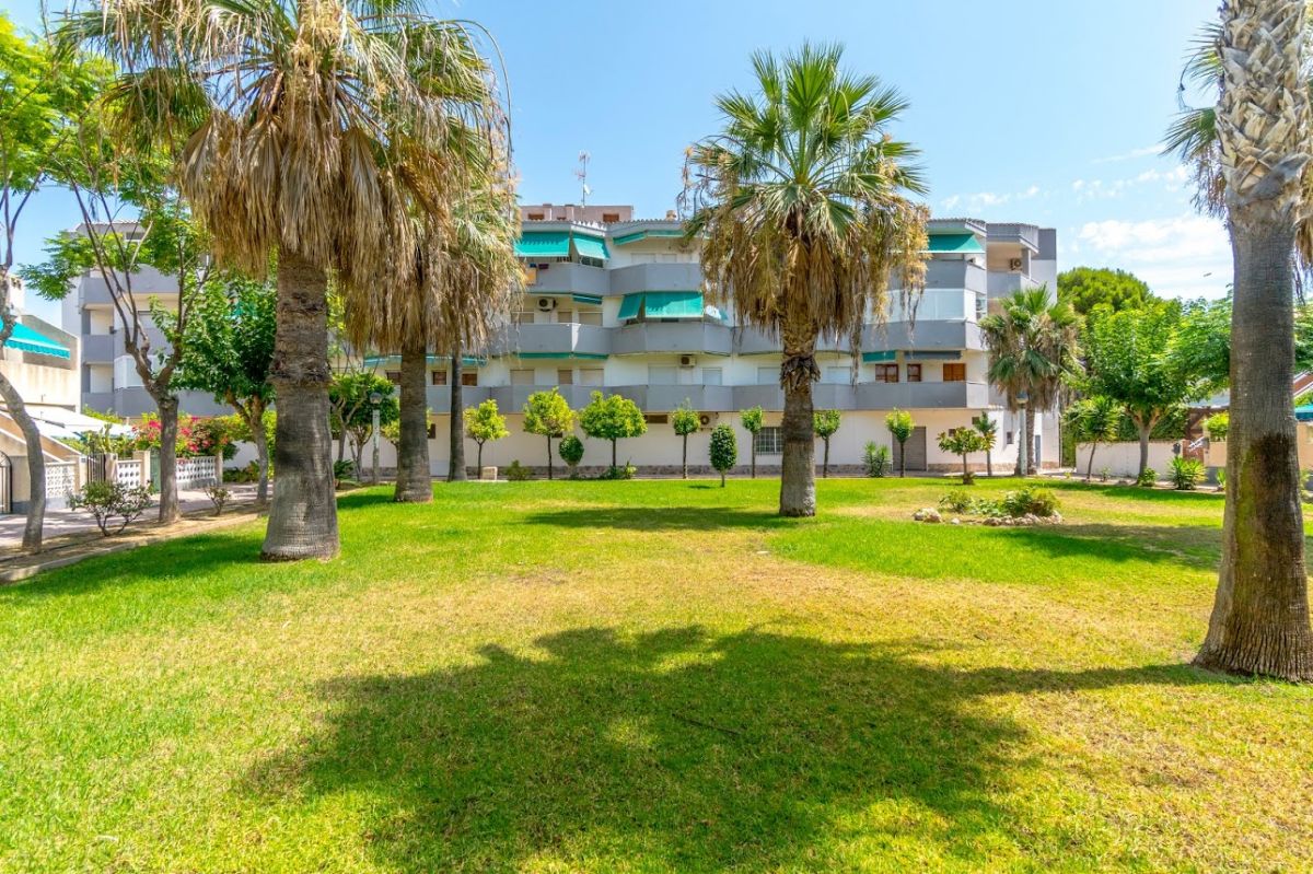 For sale of apartment in Orihuela Costa