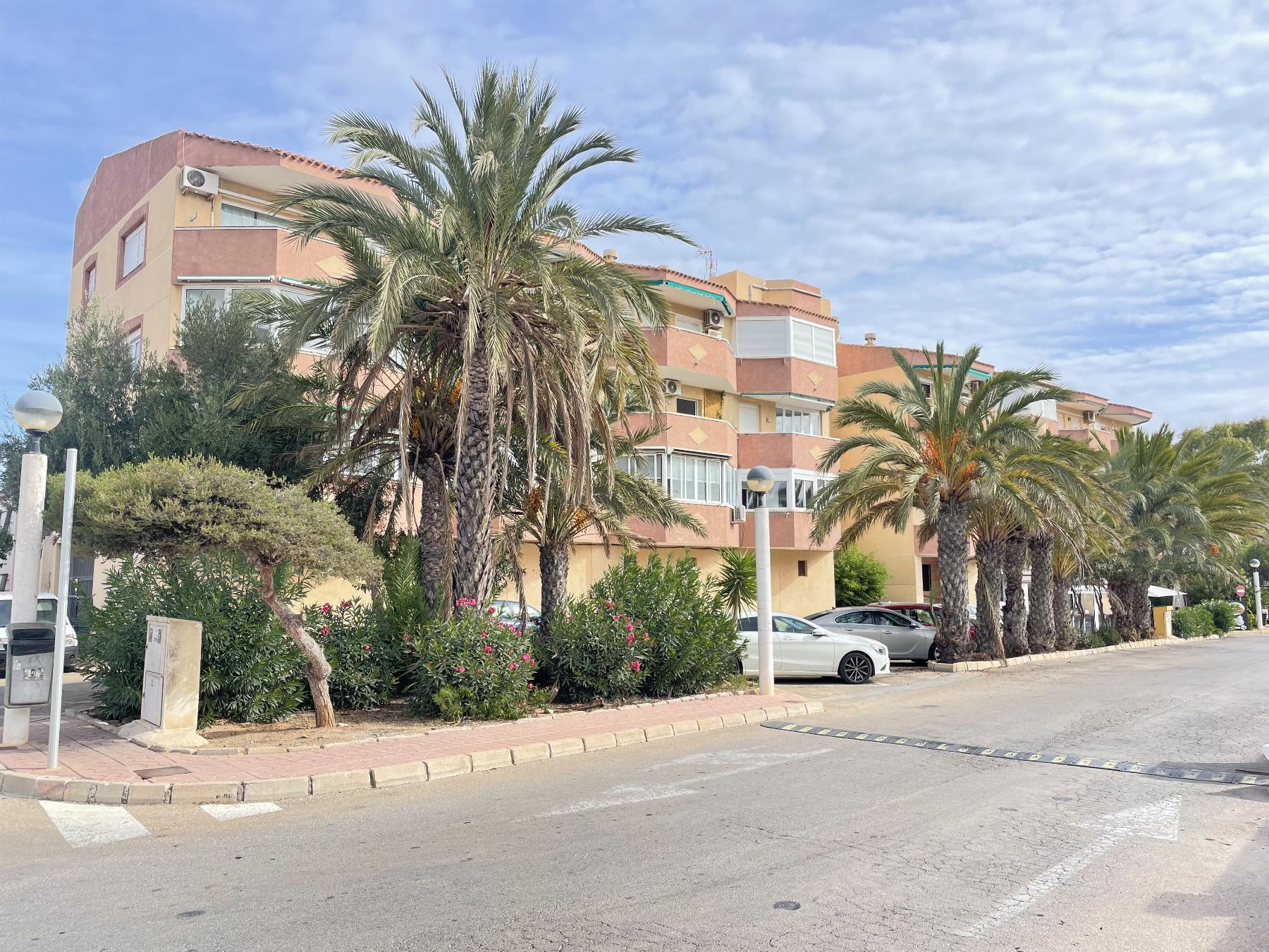 For sale of apartment in Orihuela Costa