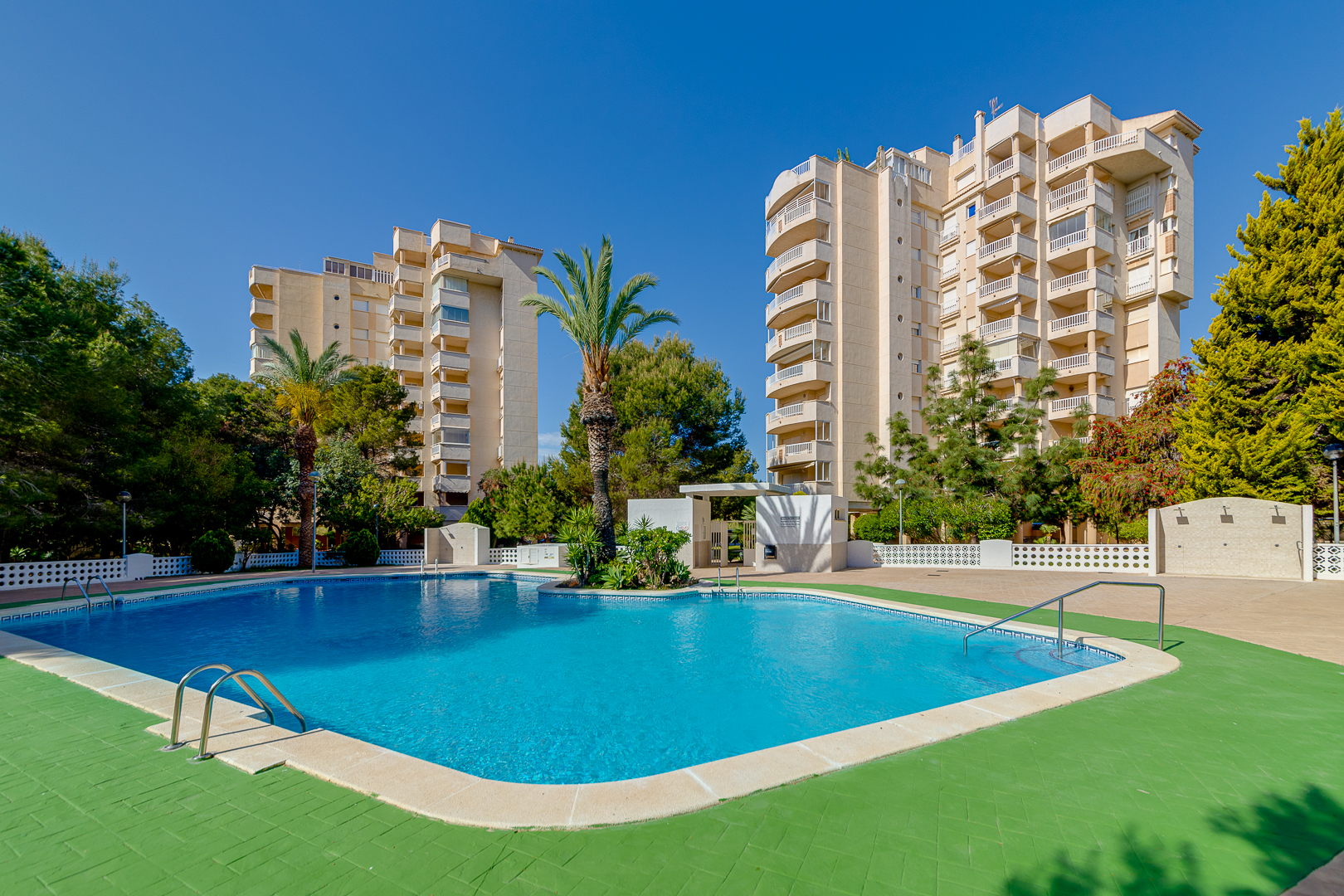 For sale of apartment in Orihuela Costa