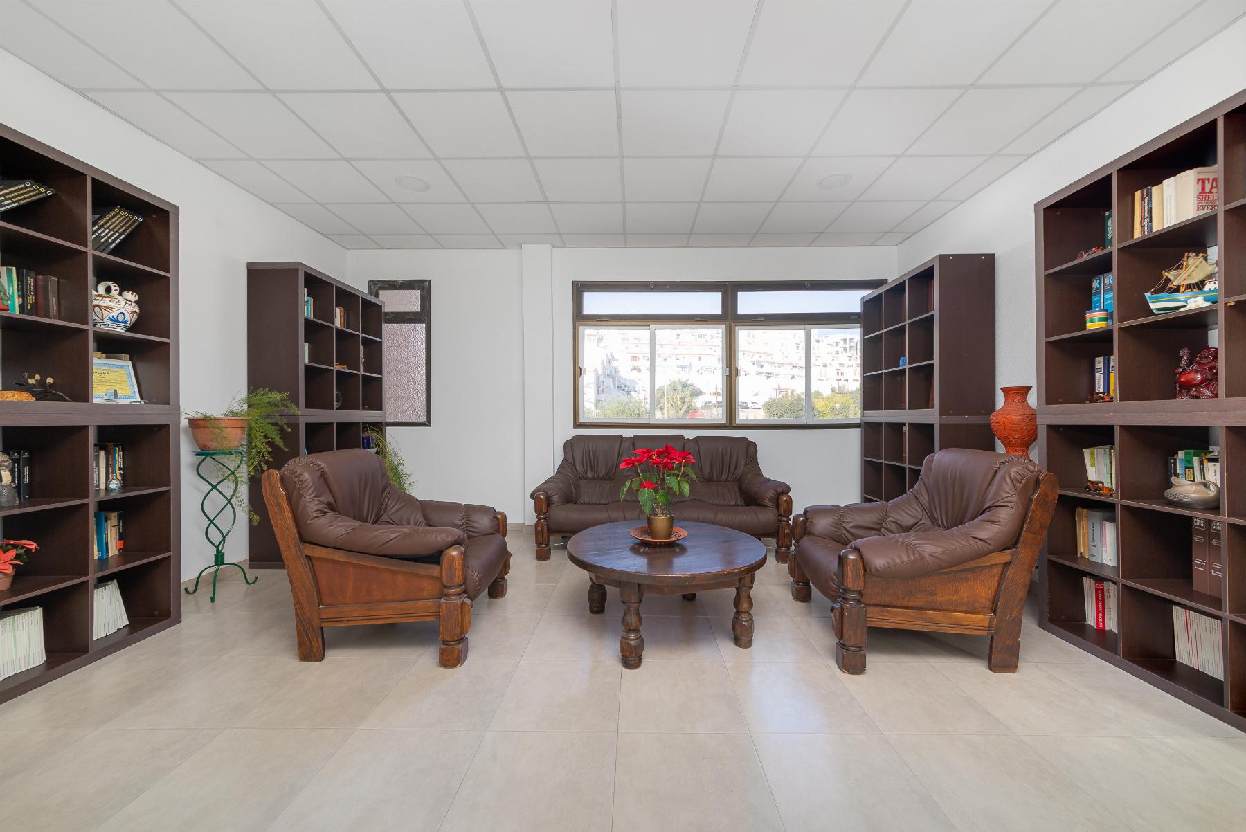 For rent of office in Torrevieja