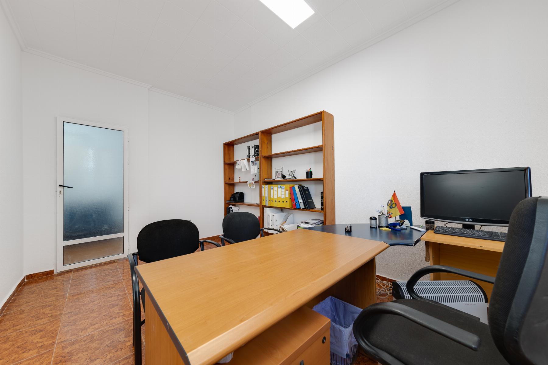 For rent of office in Torrevieja
