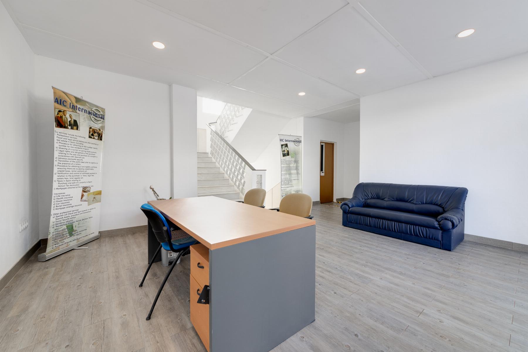 For rent of office in Torrevieja