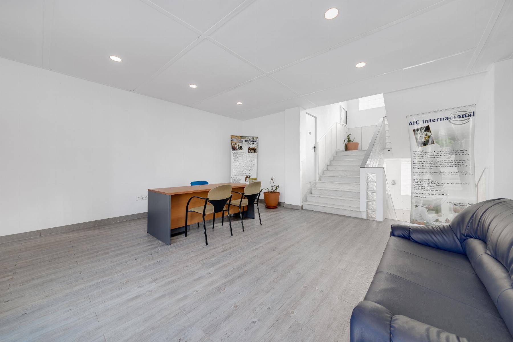 For rent of office in Torrevieja