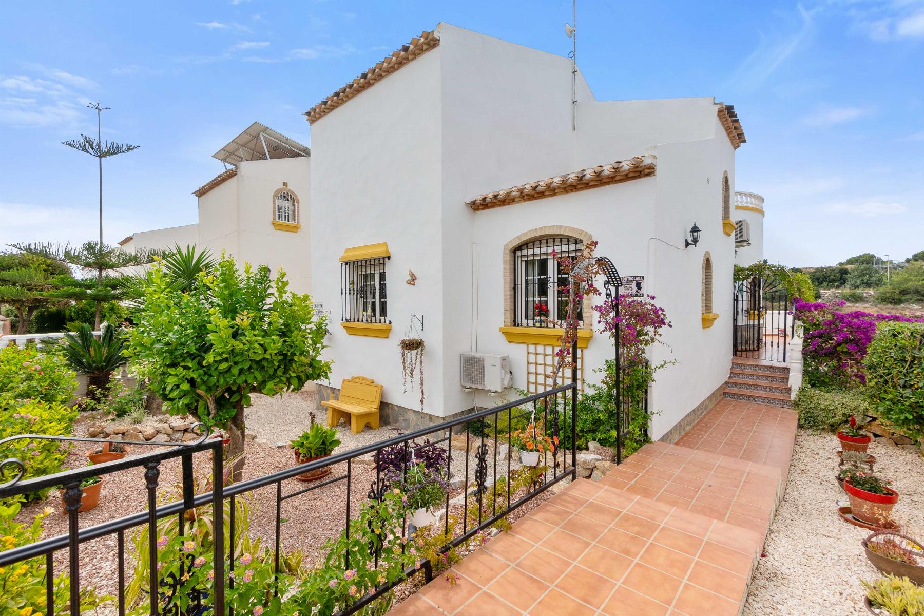 For sale of chalet in Orihuela Costa