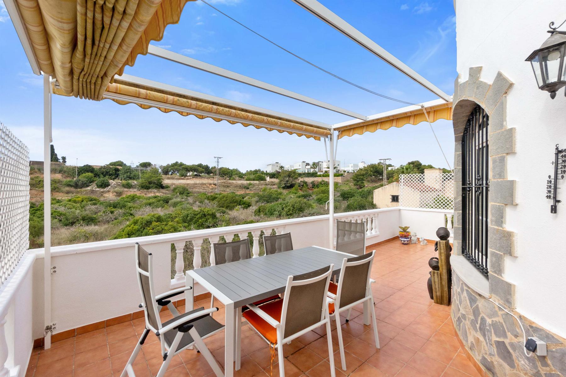 For sale of chalet in Orihuela Costa