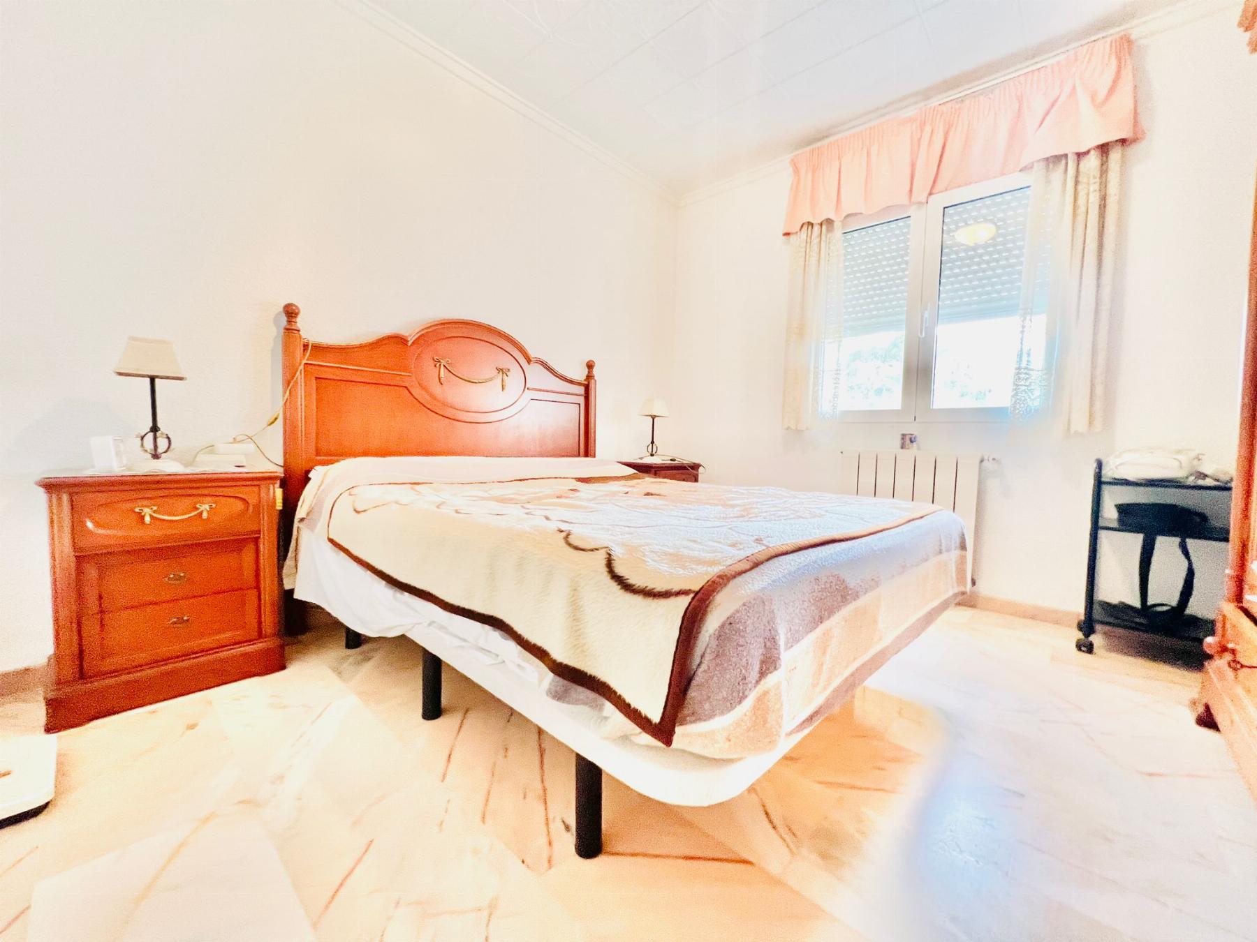 For sale of villa in Pilar de la Horadada