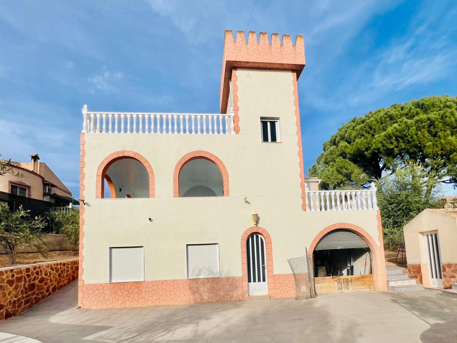 For sale of villa in Pilar de la Horadada