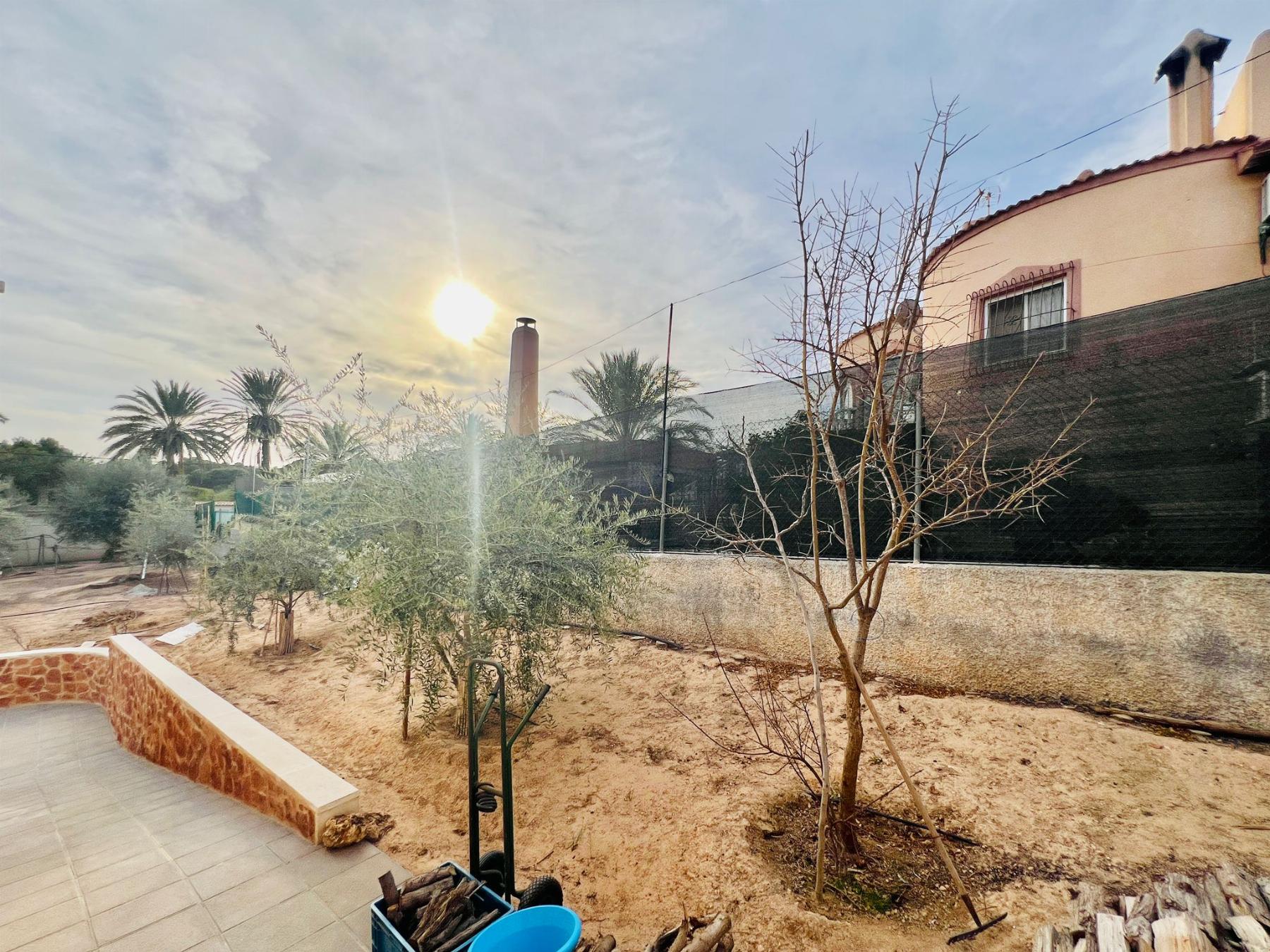 For sale of villa in Pilar de la Horadada