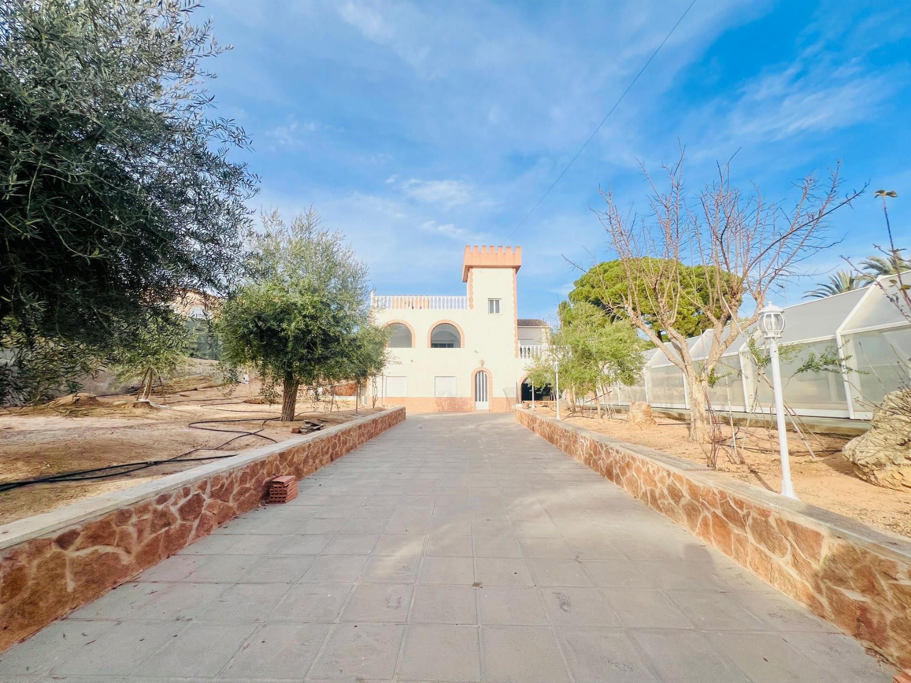 For sale of villa in Pilar de la Horadada