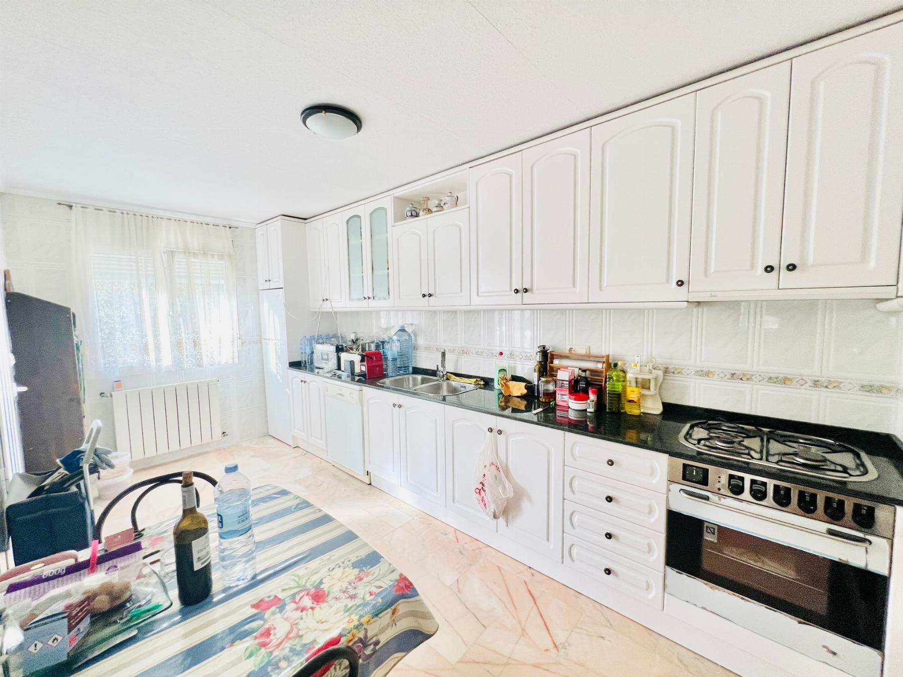 For sale of villa in Pilar de la Horadada