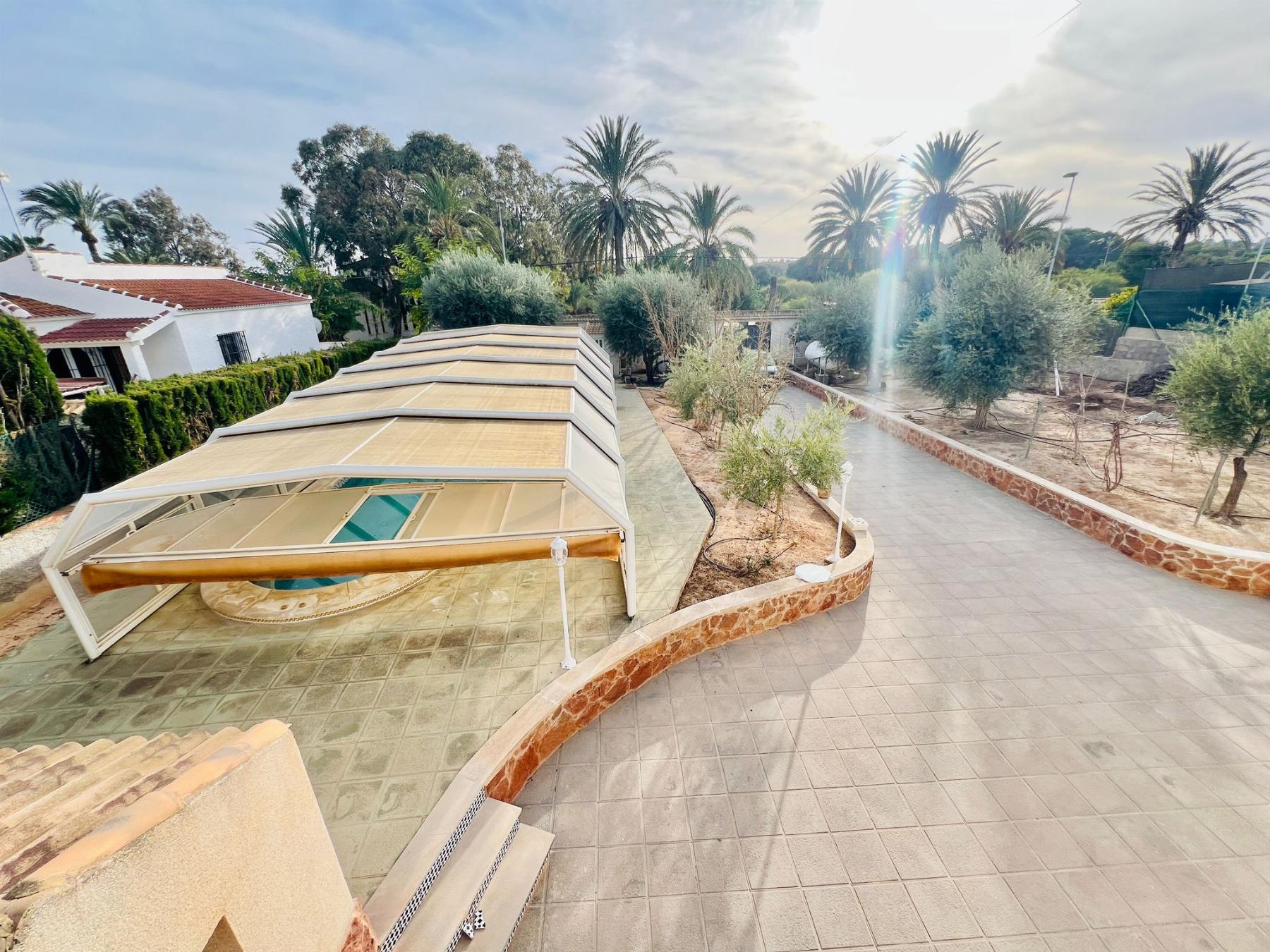For sale of villa in Pilar de la Horadada