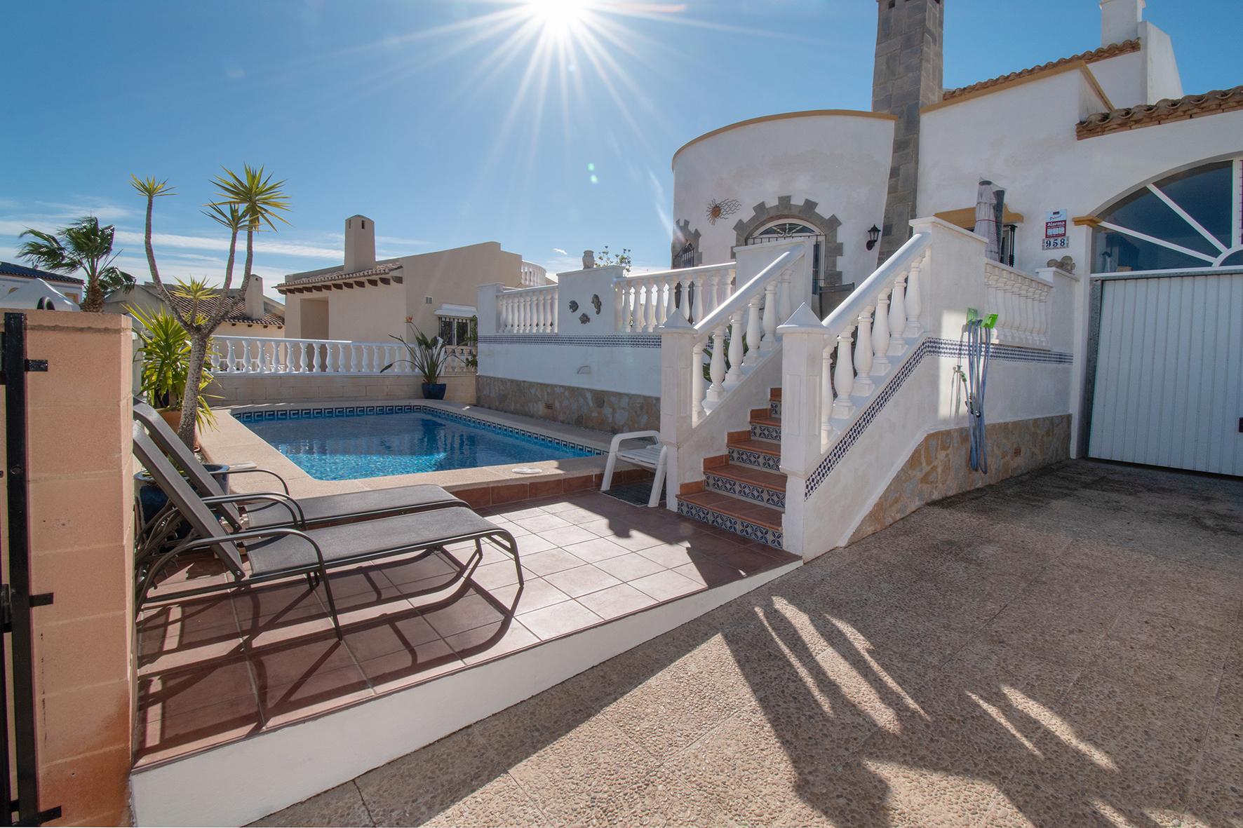 Venta de chalet en Orihuela Costa